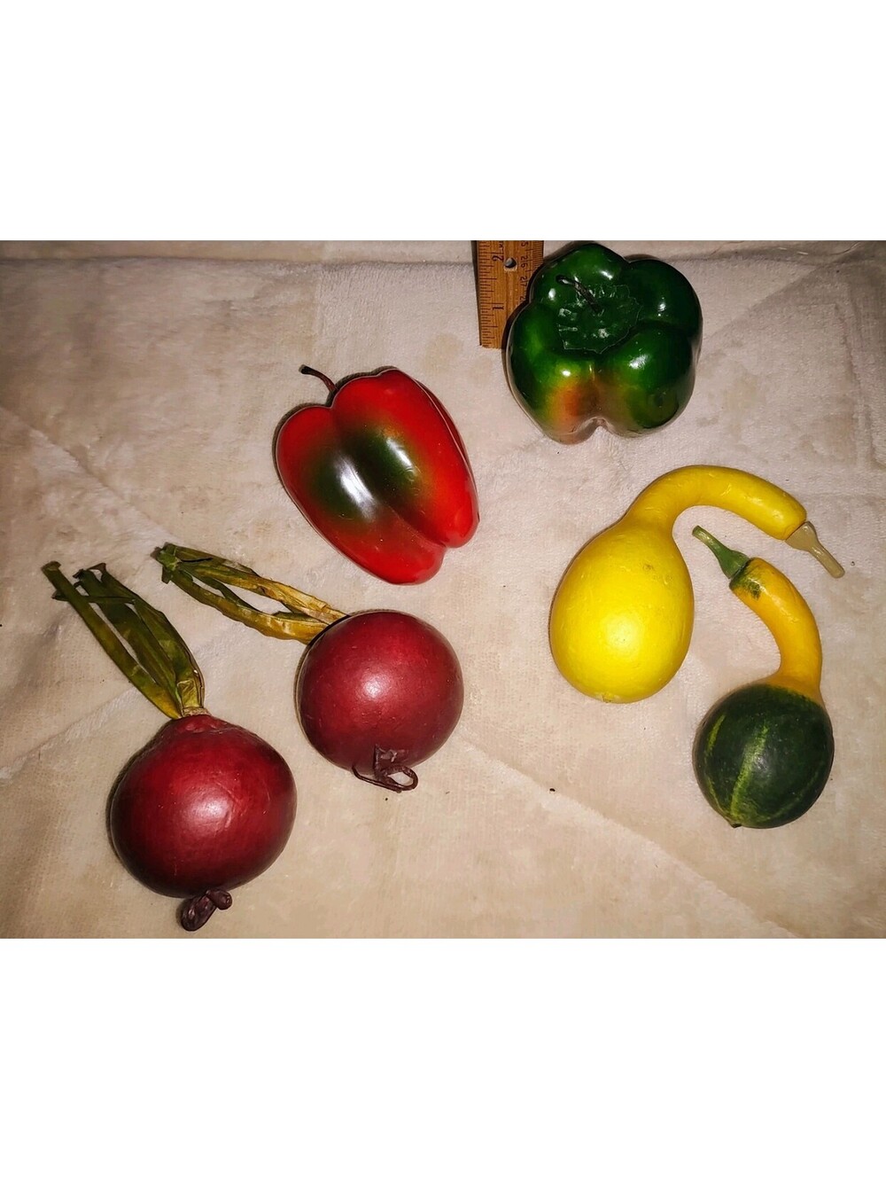 Vtg Realistic Plastic 6 Faux Vegetables - Peppers, Beets & Squash